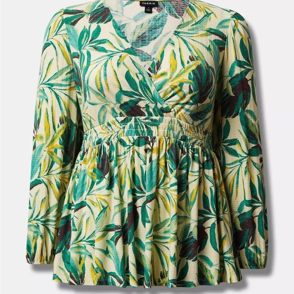 TORRID Floral Green Wrap Top 5X - Picture 2 of 7
